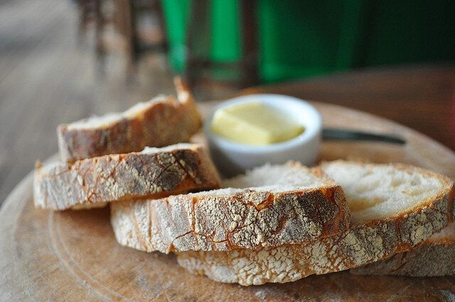 Tilbehør: Brød og smør